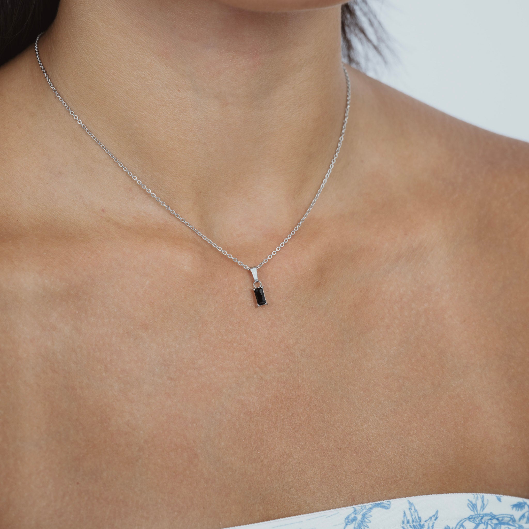 Dainty Emerald Diamond Necklace