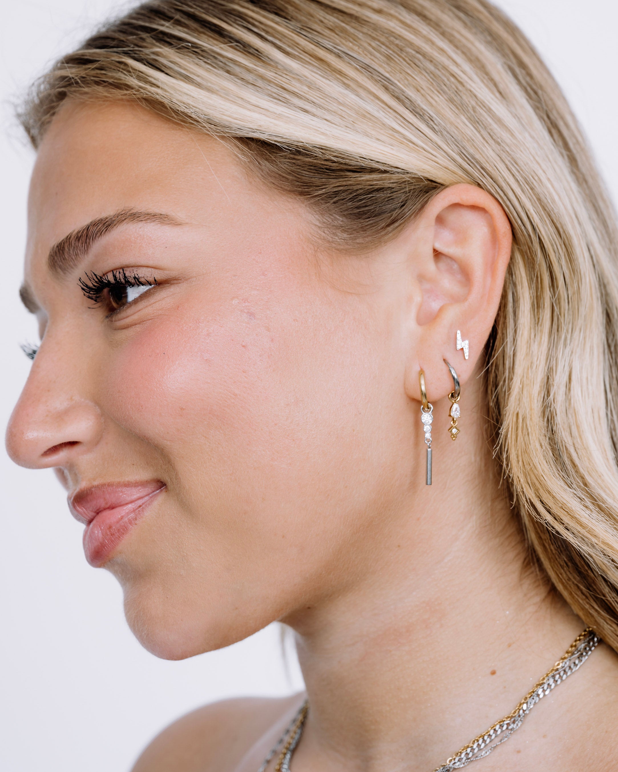 Lightning Flatback Stud