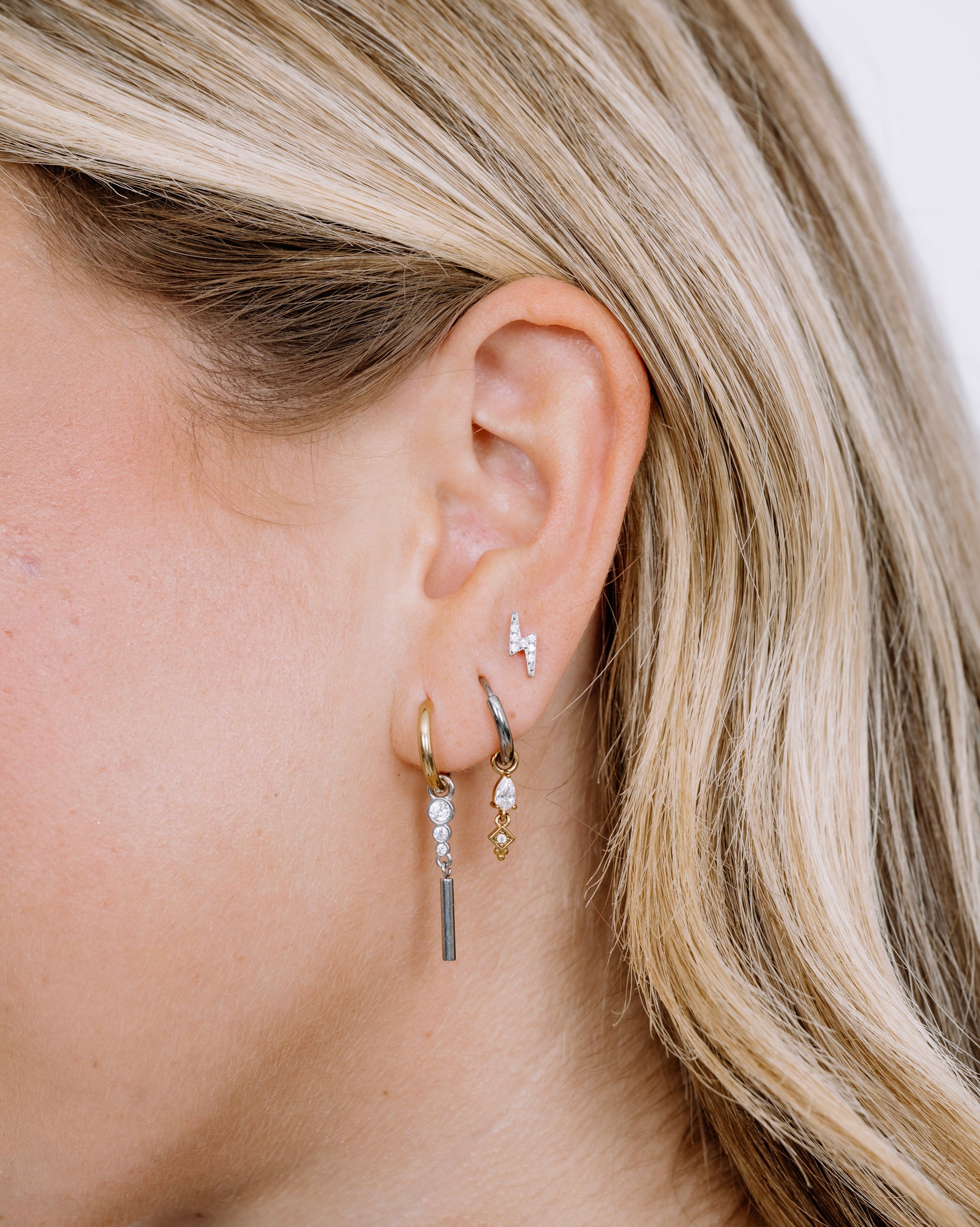 Lightning Flatback Stud