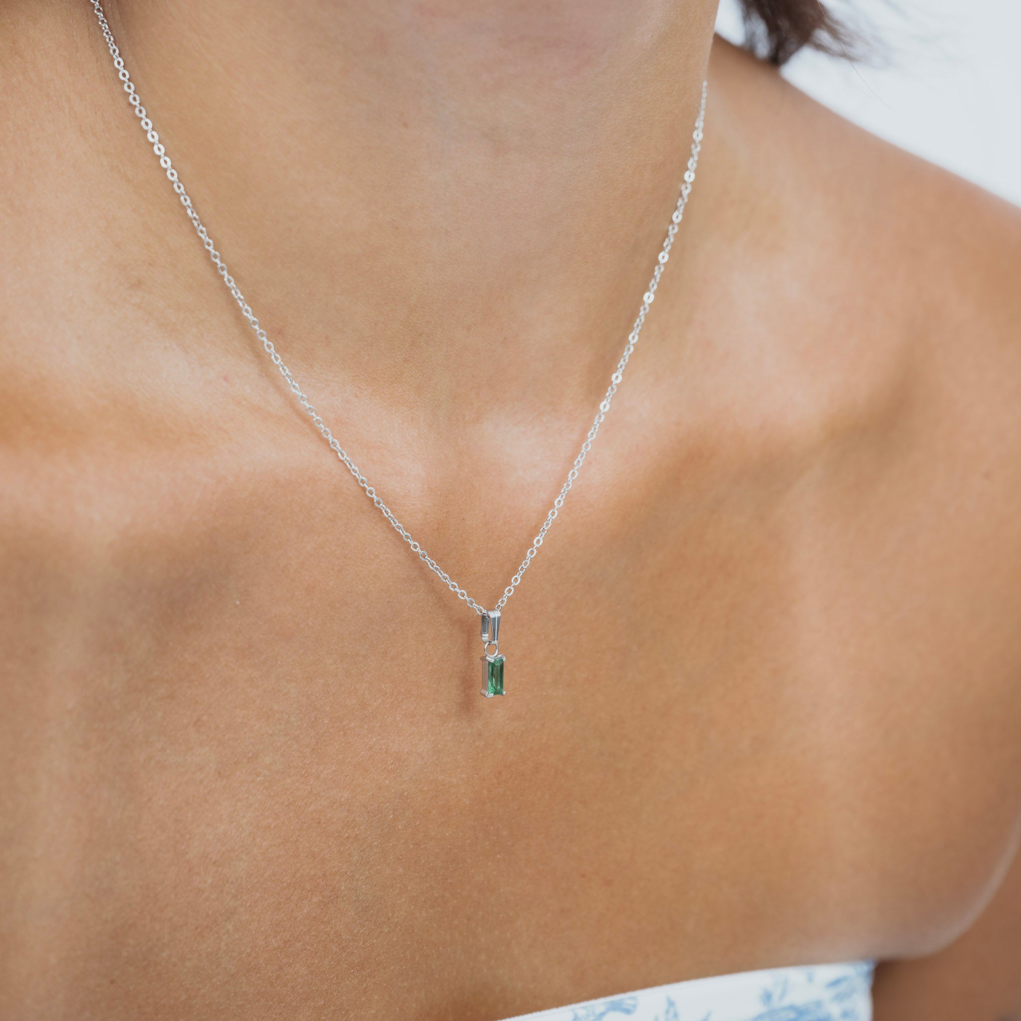 Dainty Emerald Diamond Necklace