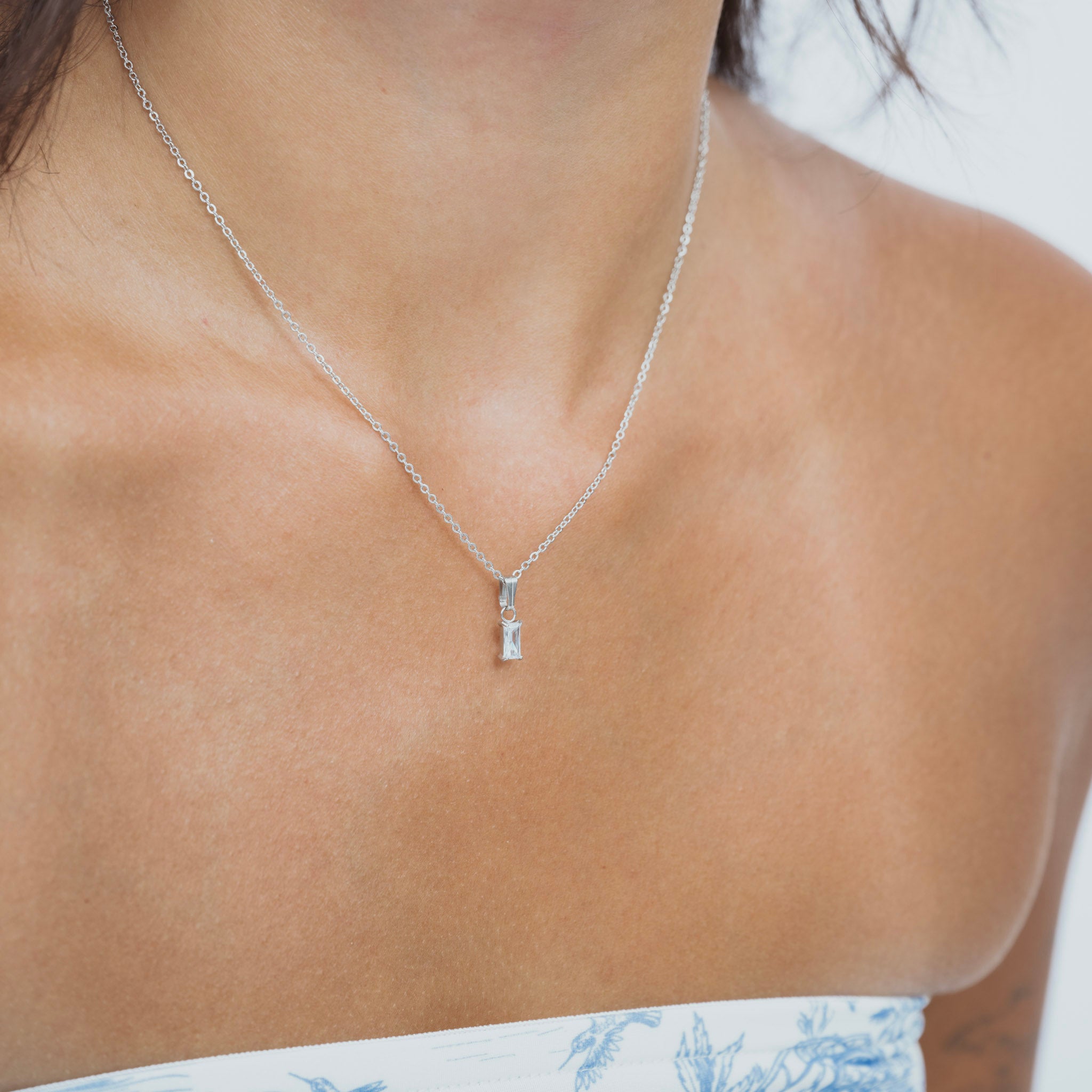 Dainty Emerald Diamond Necklace