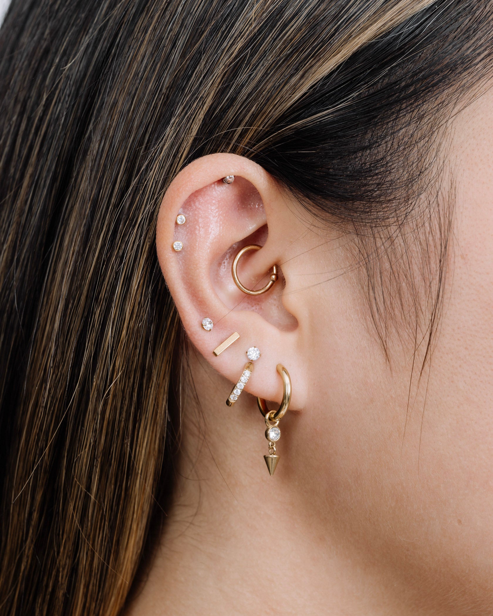 Classic Bar Flatback Stud