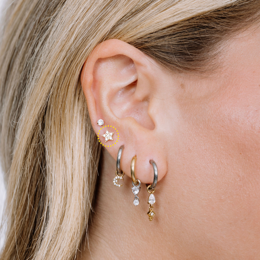 Icy Star Flatback Stud