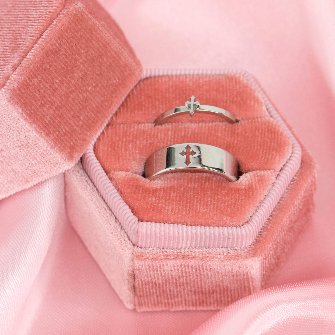 Chrome Cross Ring (single)