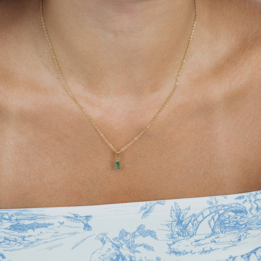 Dainty Emerald Diamond Necklace