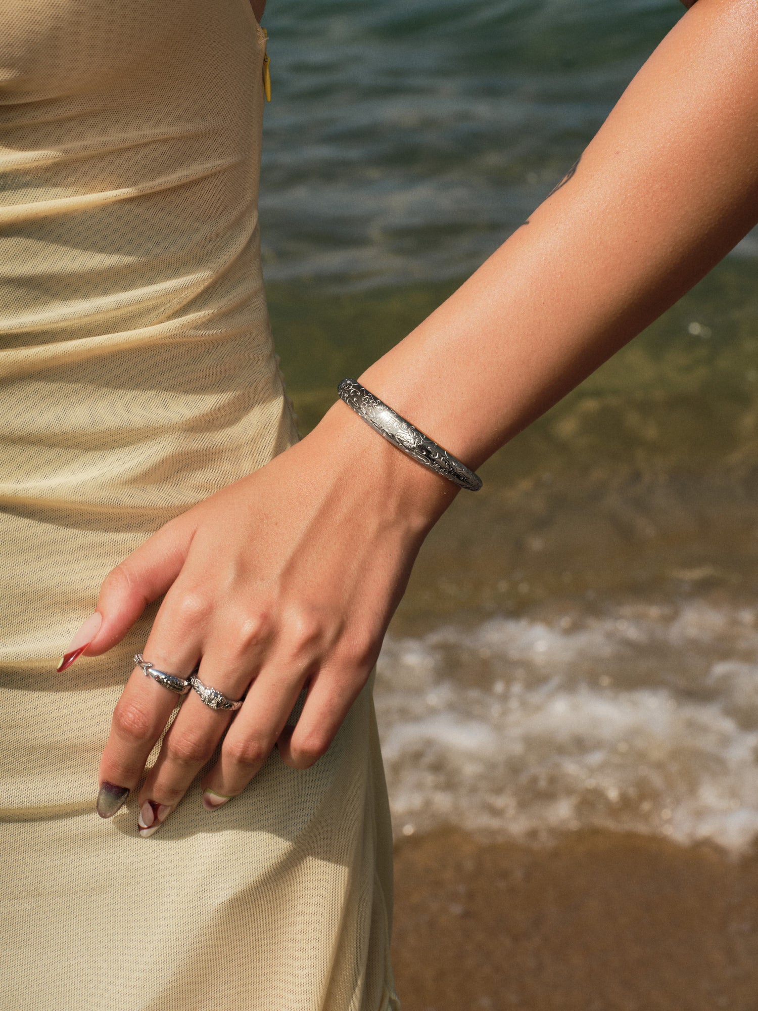 
Plum Blossom Happiness Bangle