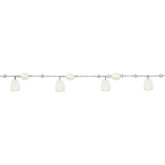 
Pikake Bloom freshwater pearl bracelet with alternating pearls and mother of pearl buds on a delicate chain
